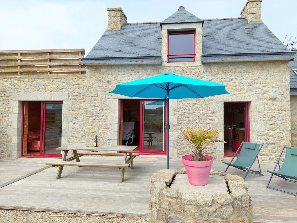 Semi-detached House Near the Sea, Cleder