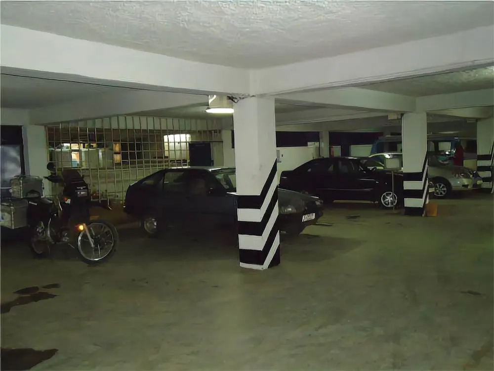 Global Hotel