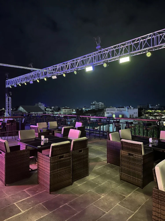 Nico’s Hotel and SkyBar