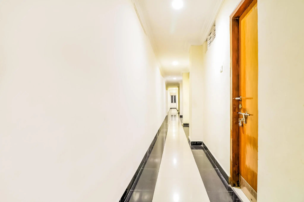 SPOT ON Srinivasa Residency
