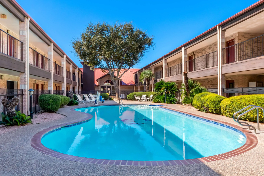 SureStay Plus by Best Western San Antonio Fiesta Inn