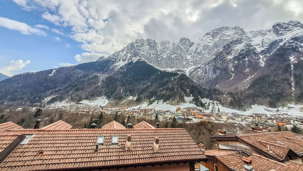 Casa Loca Colere