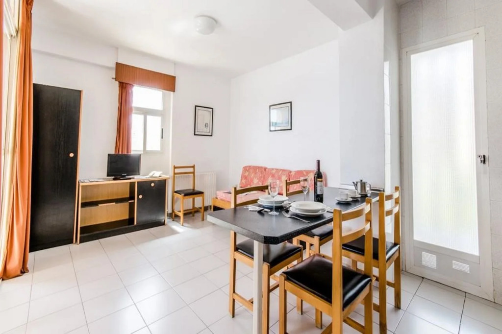 Apartamentos El Faro By Mc