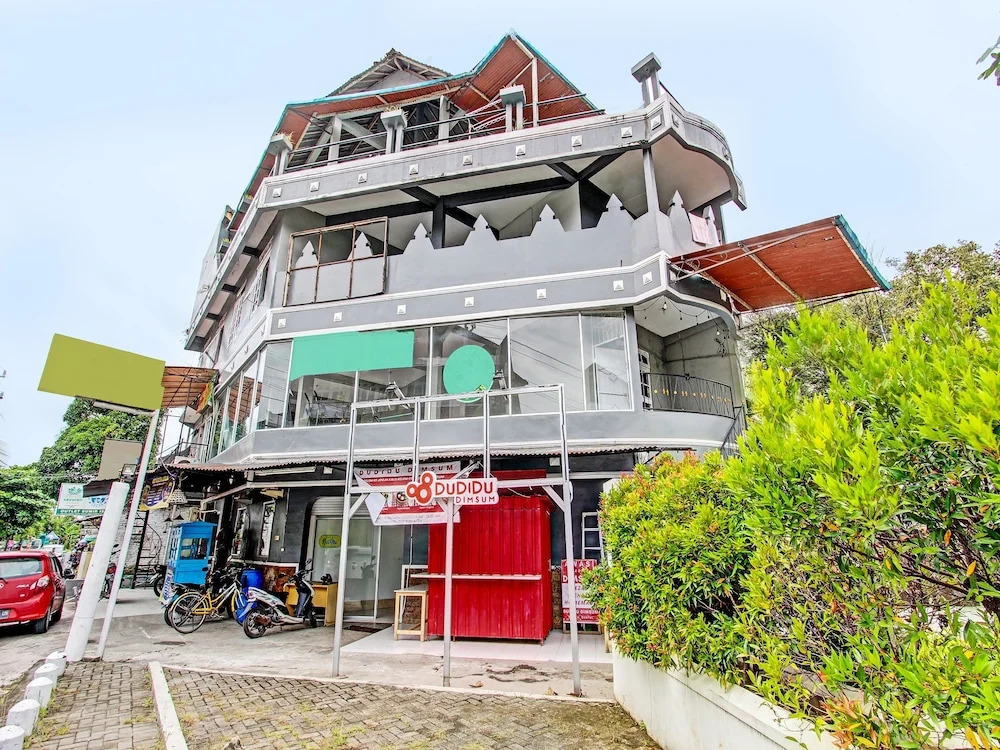 OYO 92166 Nirwana Inn Syariah