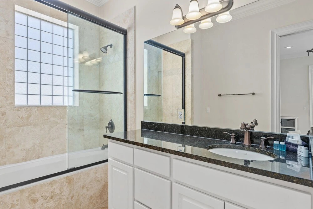 Luxury Home Steps from Beach in Gated Community