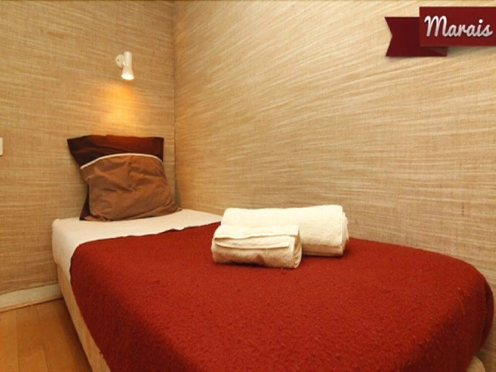 Designer Stay - Bastille Terrace
