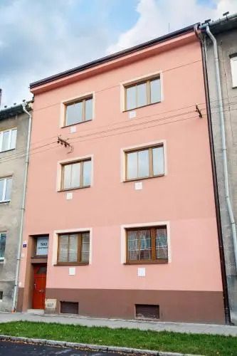 Trio Apartments