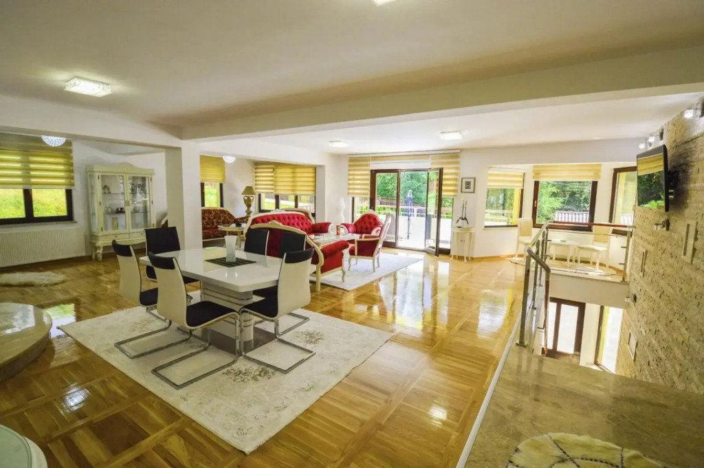 Villa Golden Hill
