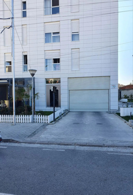 Rovena's Apartment - free parking
