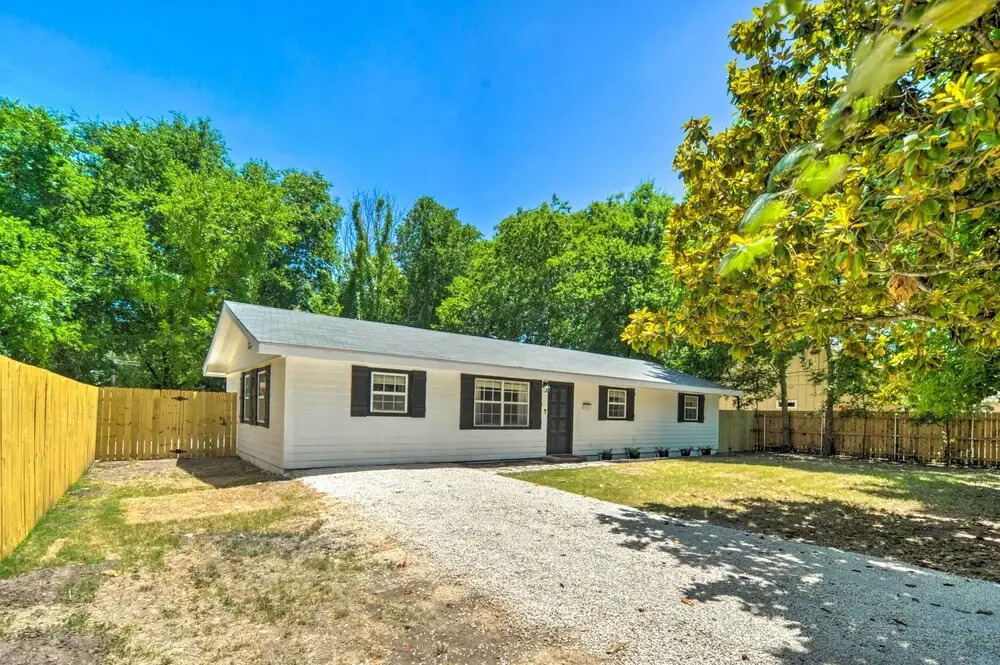 New Braunfels Haven w/ Hot Tub & Fire Pit!
