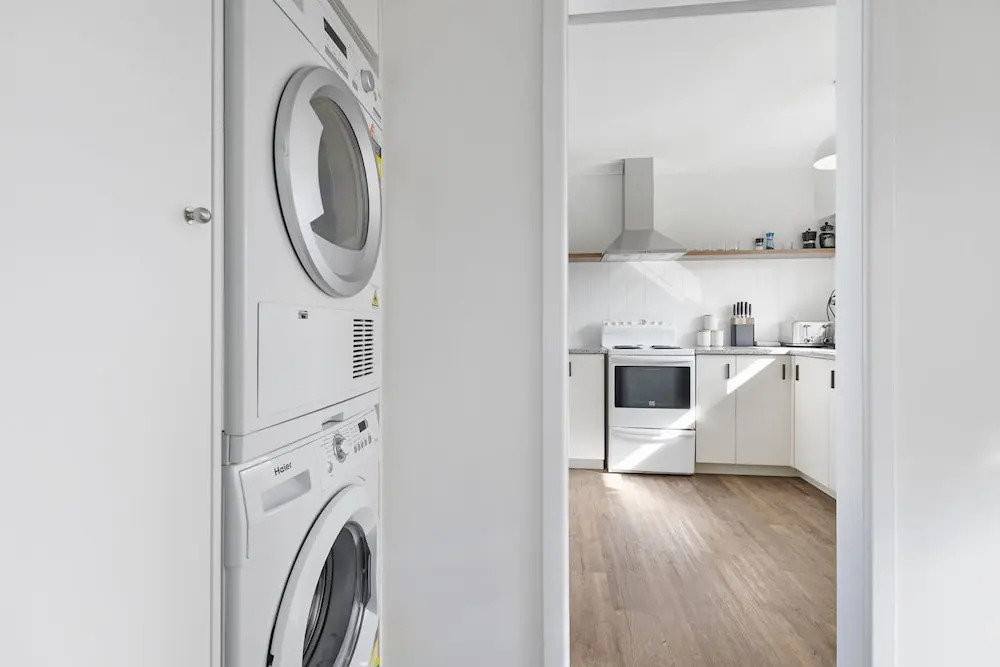 Renovated Takapuna 2BR Apt - Parking
