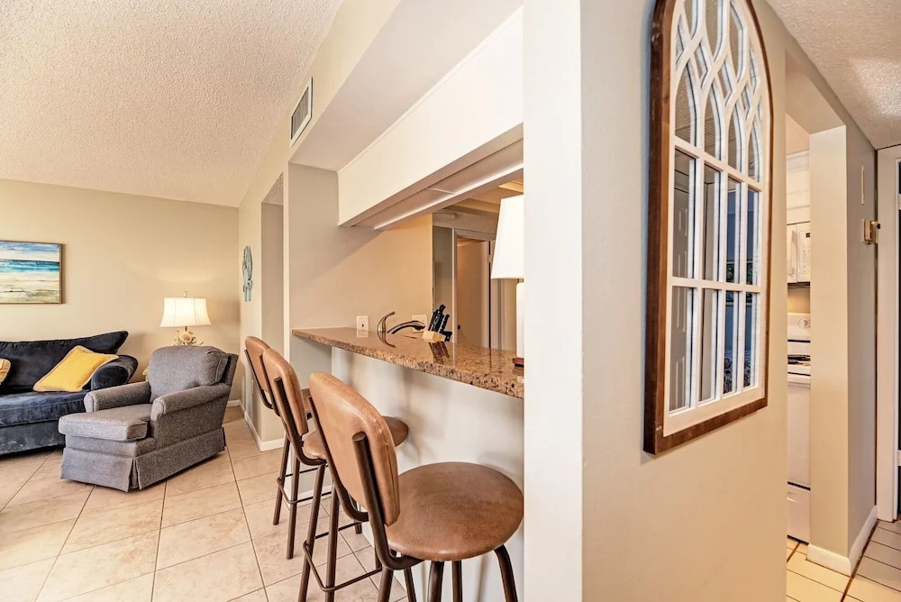 Midnight Cove Ii 412f - Beautiful Canal View! 2 Bedroom Condo