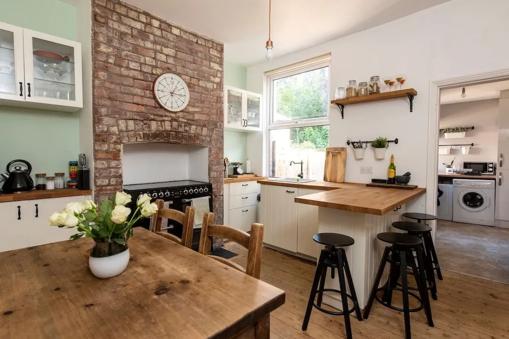 Cosy and Family-friendly Home in Greater Manchester