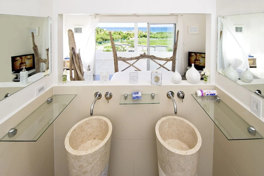 Alizee by Island Properties Online