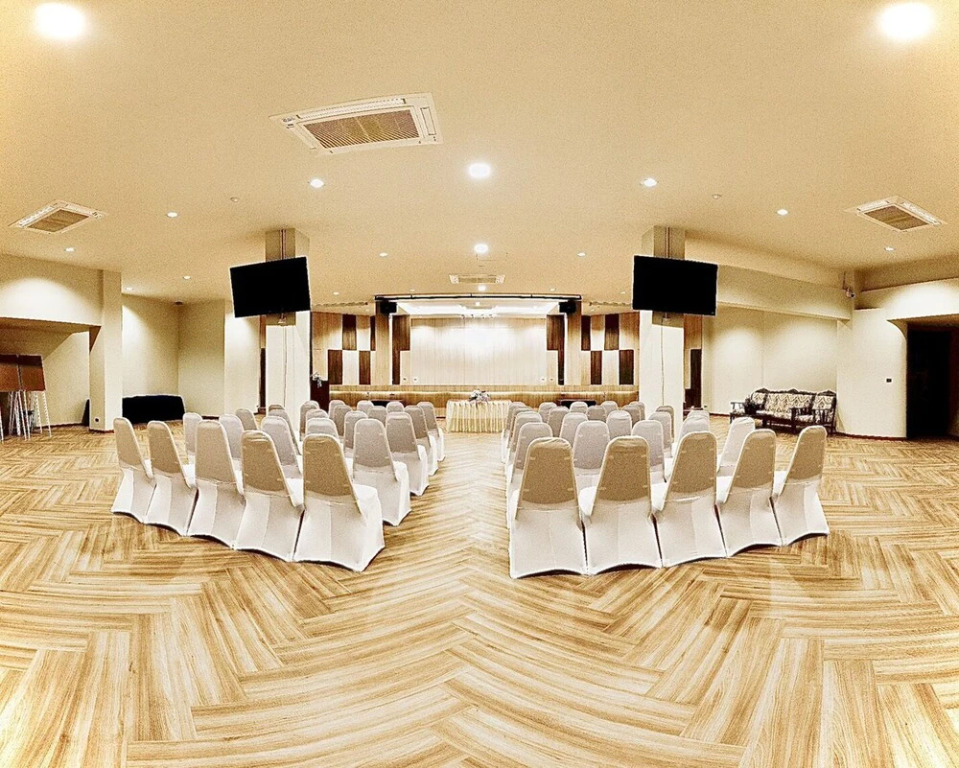 M Grand Hotel Roiet