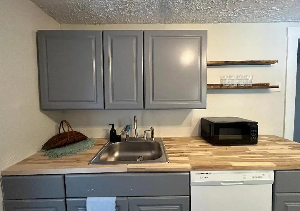 Entire Home Indy East!