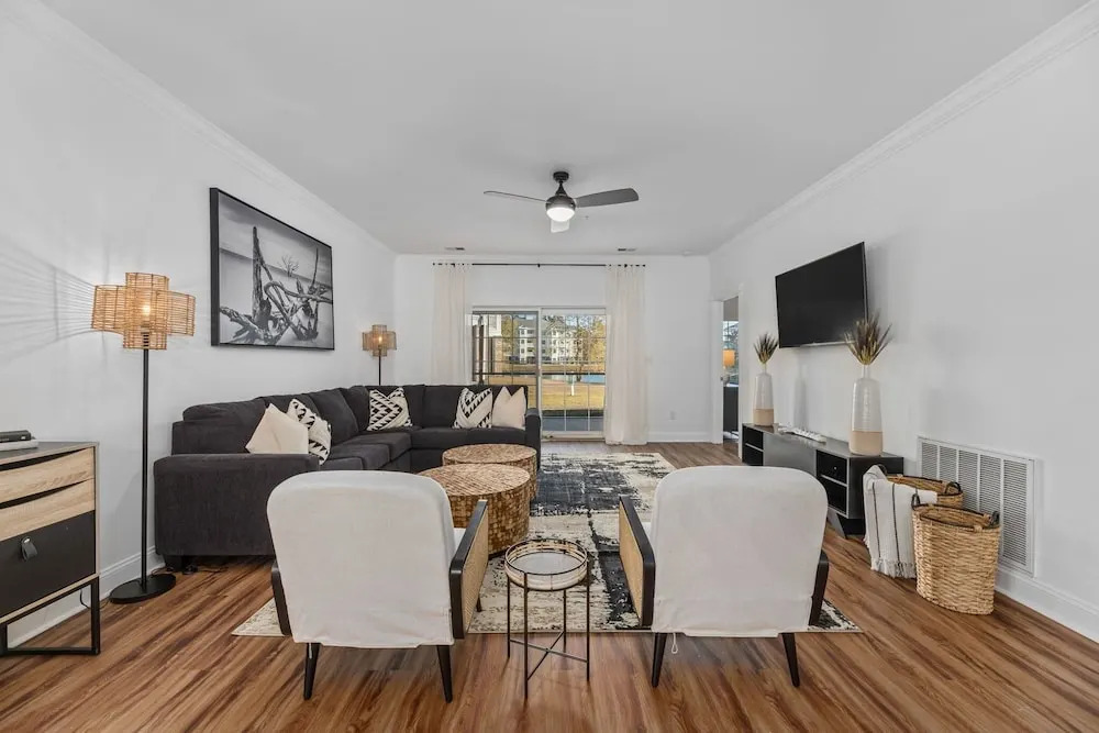 4855-101 Luster Leaf Circle 3 Bedroom Condo by Redawning
