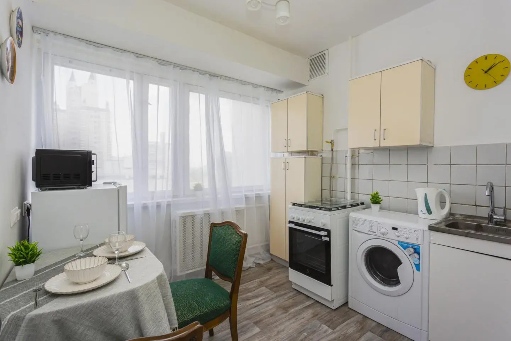 Moment House (Момент Хаус) бульвар Славянский 3