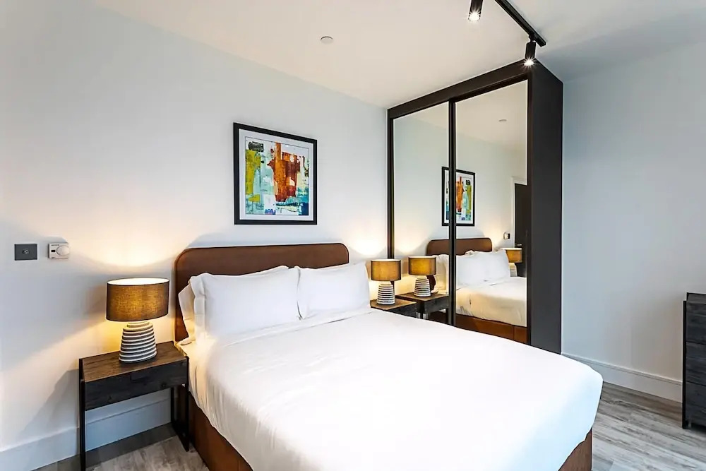Icon Tower Flat II