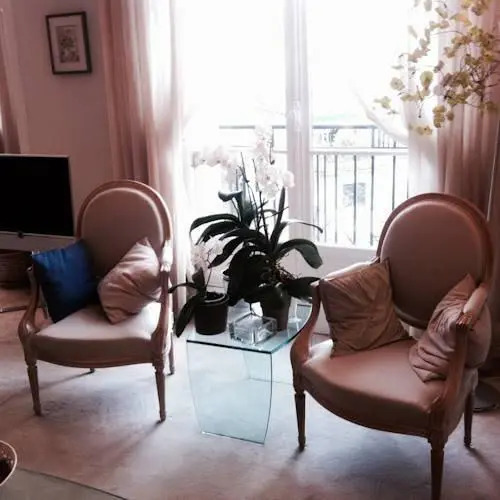 Montmarte Chic