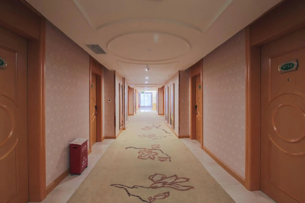 Vienna Hotel Dongguan Houjie Exhibition Center