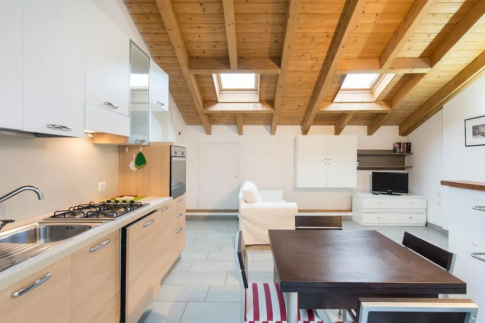 Impero House Rent - Maurizio