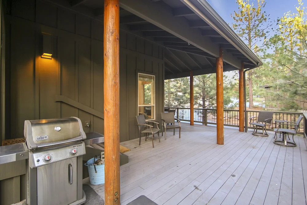 Big Canyon Home with Pool, Hot Tub, and Deschutes River Trail Access by RedAwning