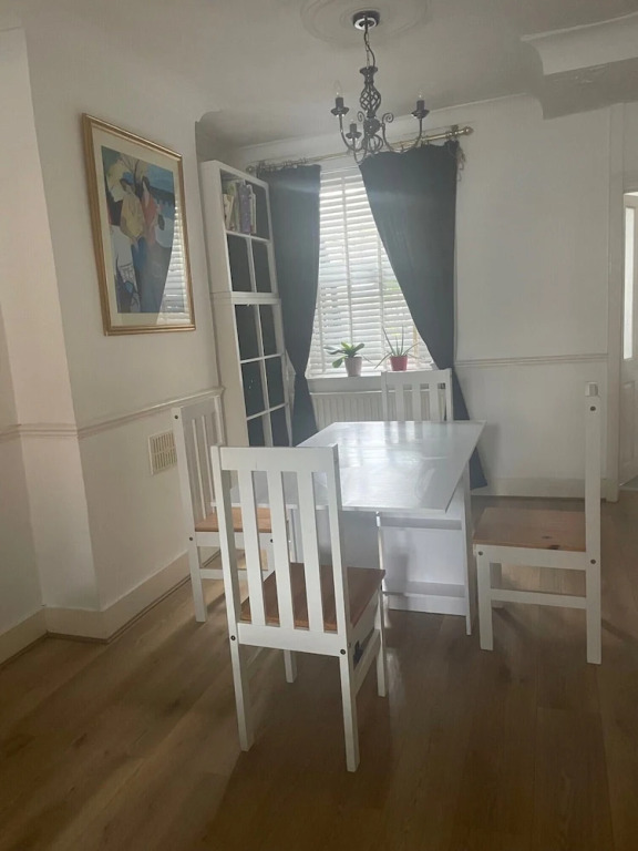 Impeccable 2-bed House in Leytonstone East London