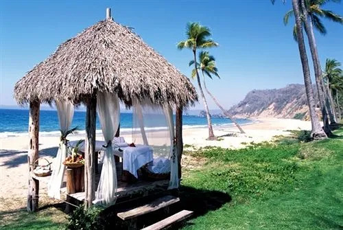 El Tamarindo Beach & Golf Resort