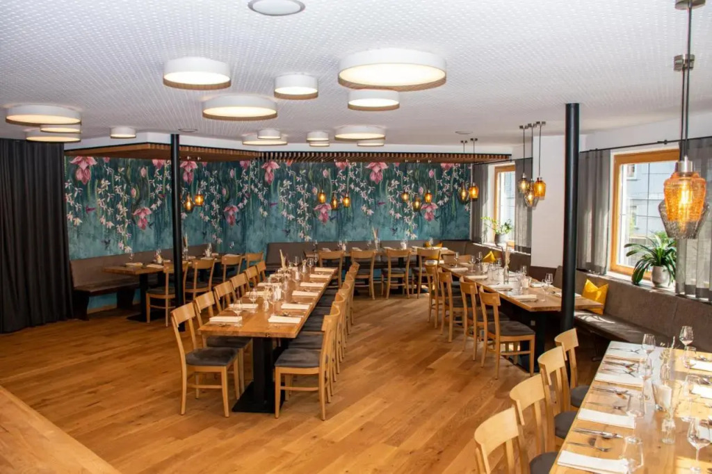 Deutsches Haus Hotel Restaurant Gastwirtschaft Biergarten am Radweg Bermuthshain