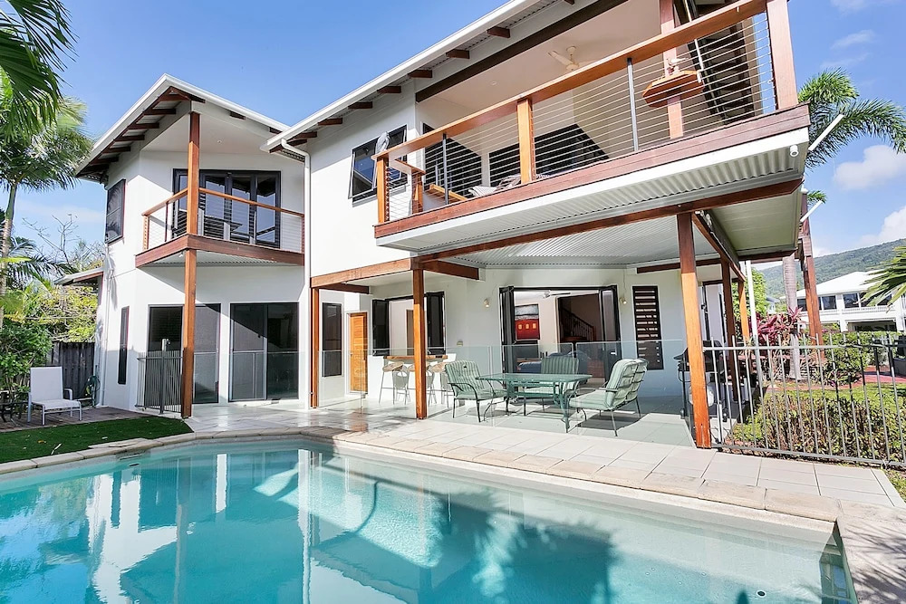 Beachcomber Holiday House
