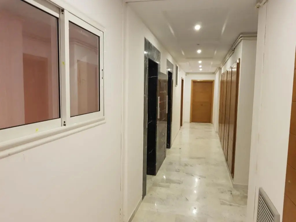 Appartement S+1 Luxueux aux Jardins de Carthage