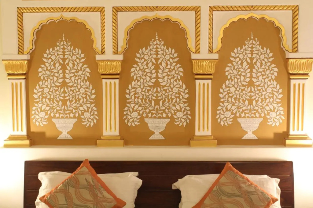 Hotel H R Palace