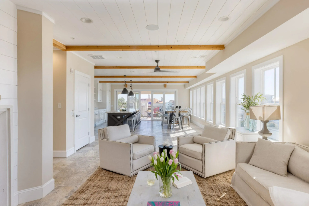 Infinity Pool, Beach Access, Oceanview, Sleeps 24 30 Bradley Cir by Avantstay