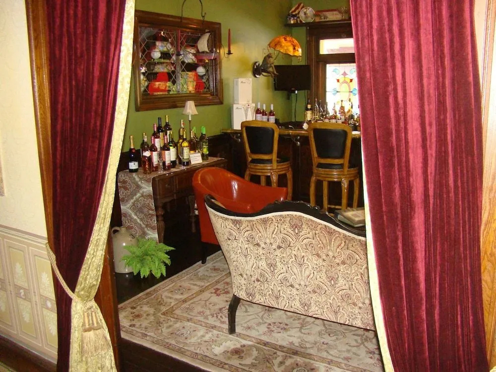 The Village Inn of Woodstock