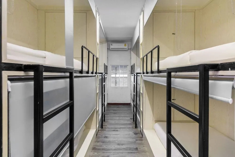 Oyo 524 S7 Hostel