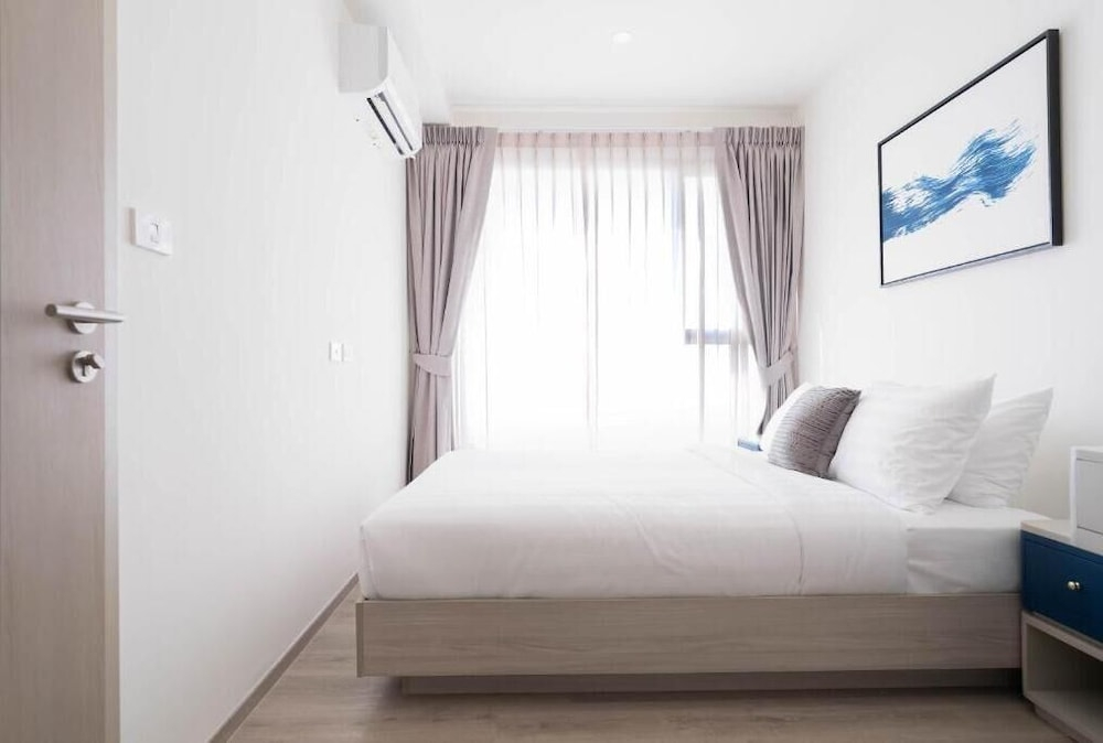 The Hampton Suites Bangna