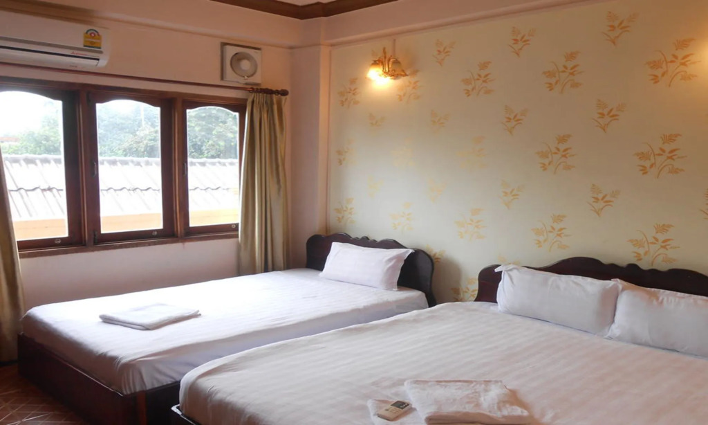 Vanhmaly Hotel