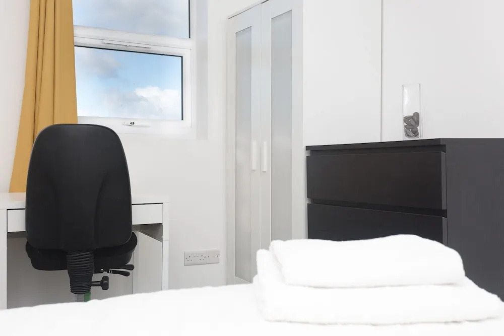 4 BR Townhouse, 10 Minutes From City Centre