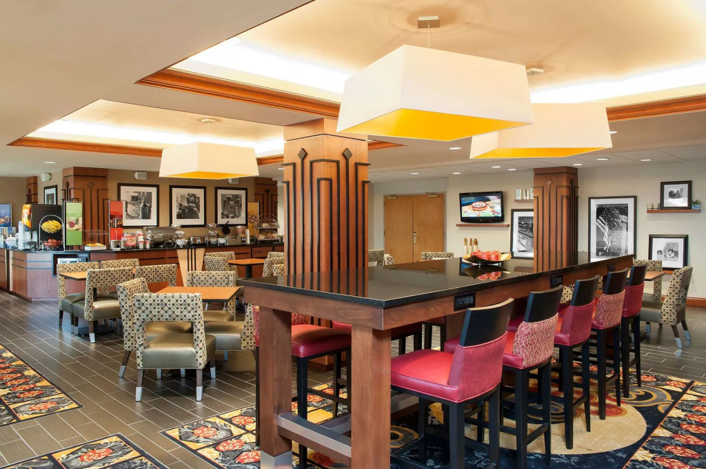 Hampton Inn Columbus/Taylorsville