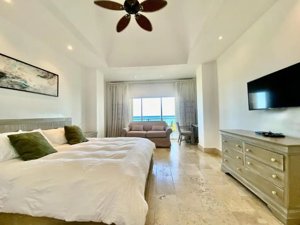 Beachfront Luxury Pent-House at Aquamarina, Cap Cana