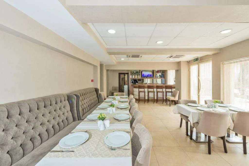 La Garden Hotel