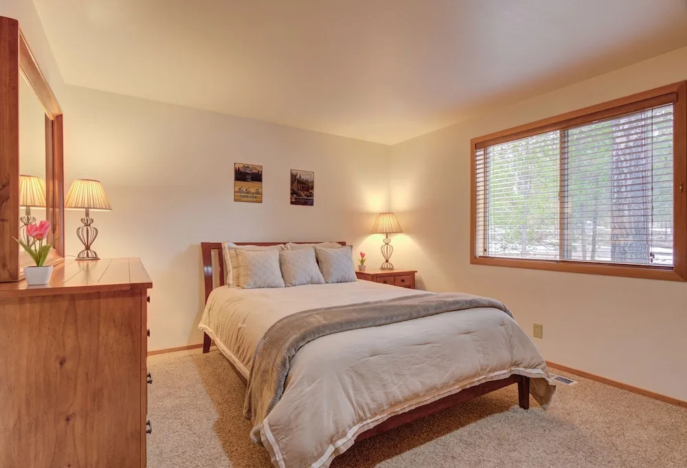 Poplar Lane #26 by Village Properties at Sunriver