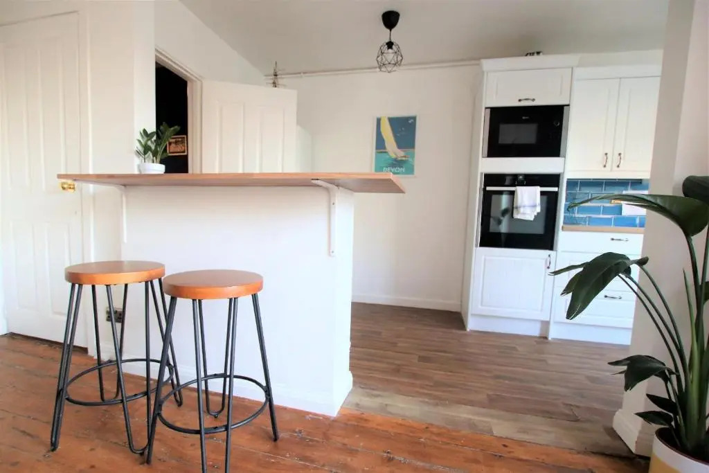 Contemporary Home in Friendly Easton