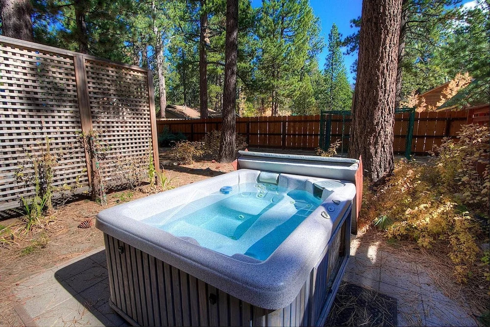 Slice of Tahoe by Lake Tahoe Accommodations