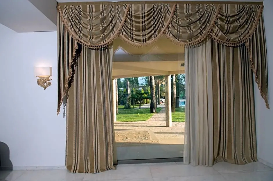 Corali Resort