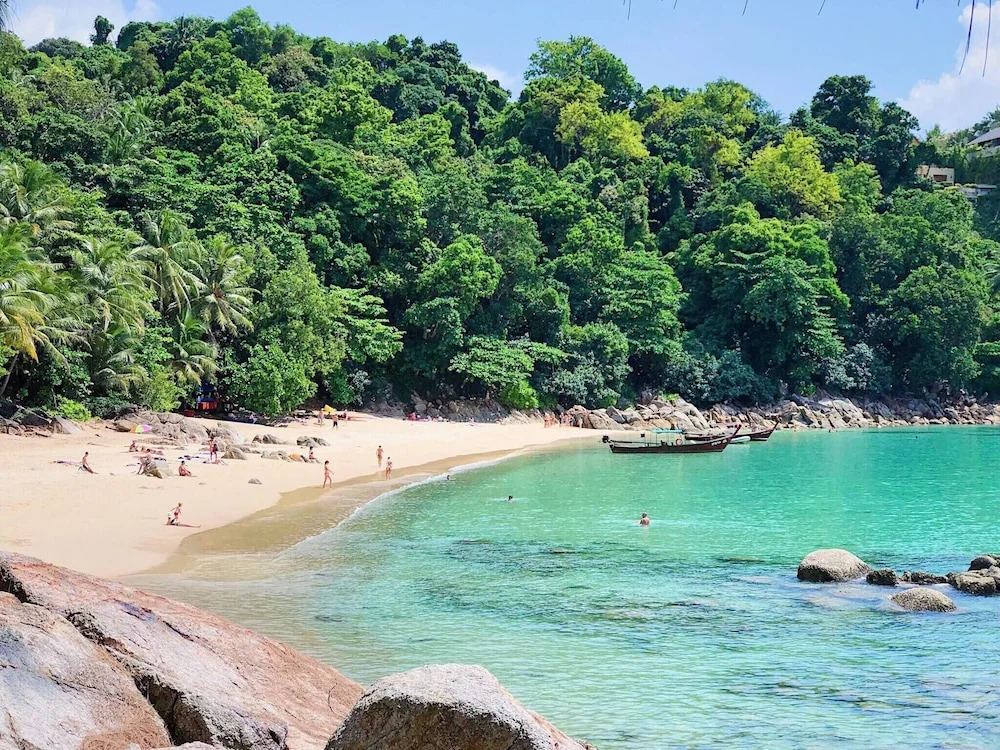 "panoramic Seaview 650sqm 4br Pool Villa 2 min Drive to Naithon Beach"