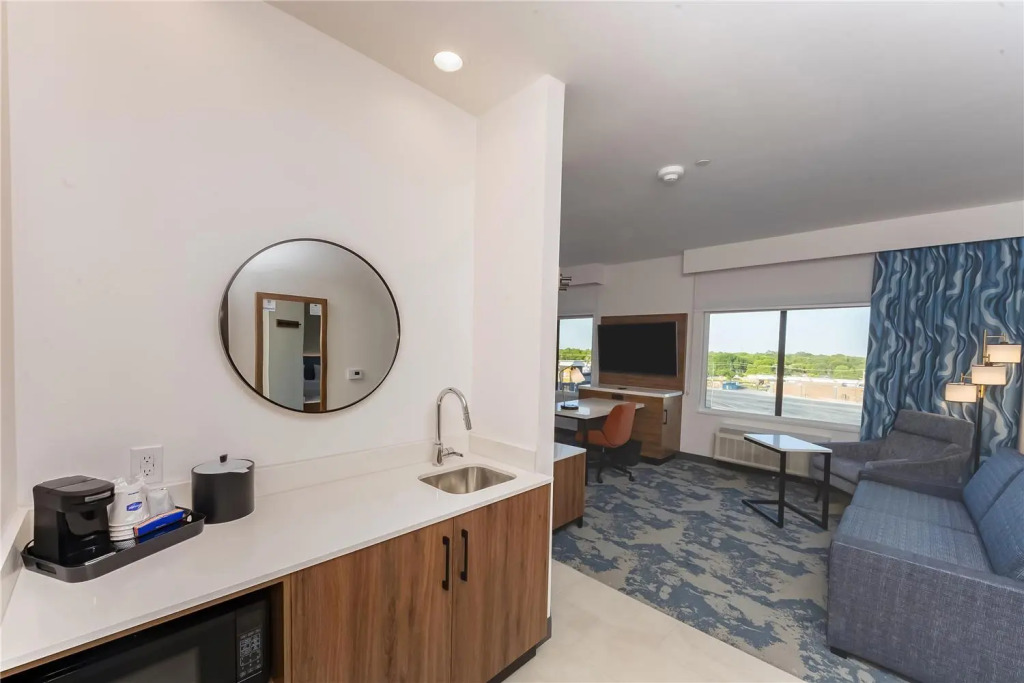 Hampton Inn & Suites Irving Hwy 183