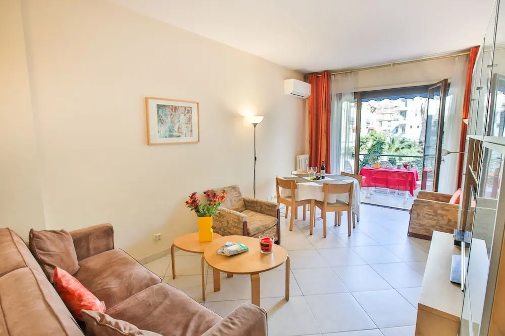 Le France-Massenet Ap3015 by Riviera Holiday Homes