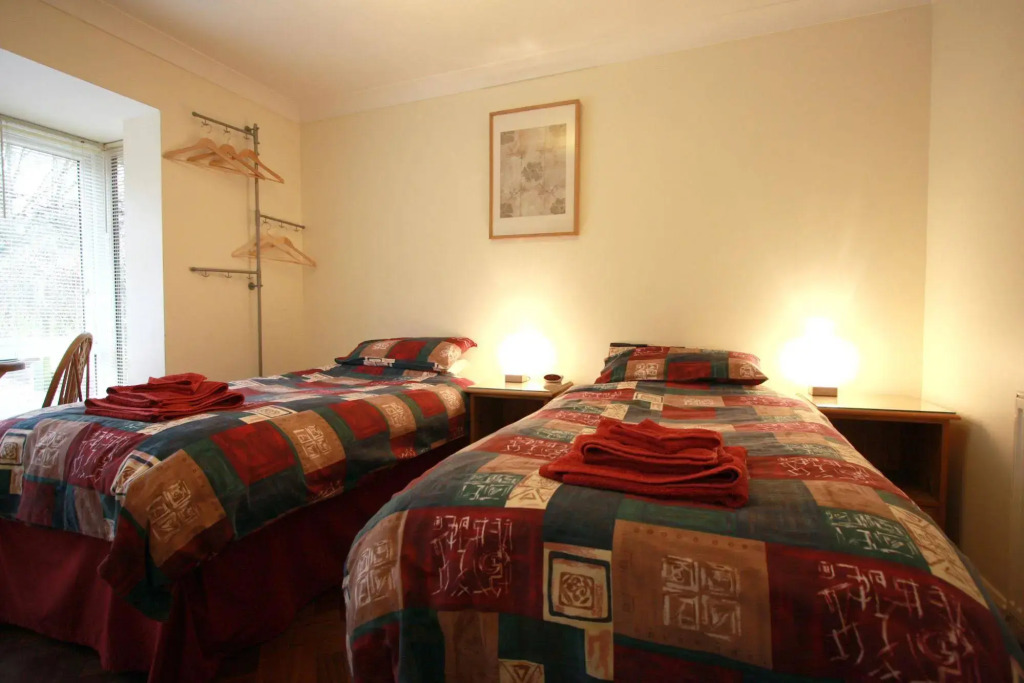 Abacus Bed and Breakfast, Blackwater, Hampshire